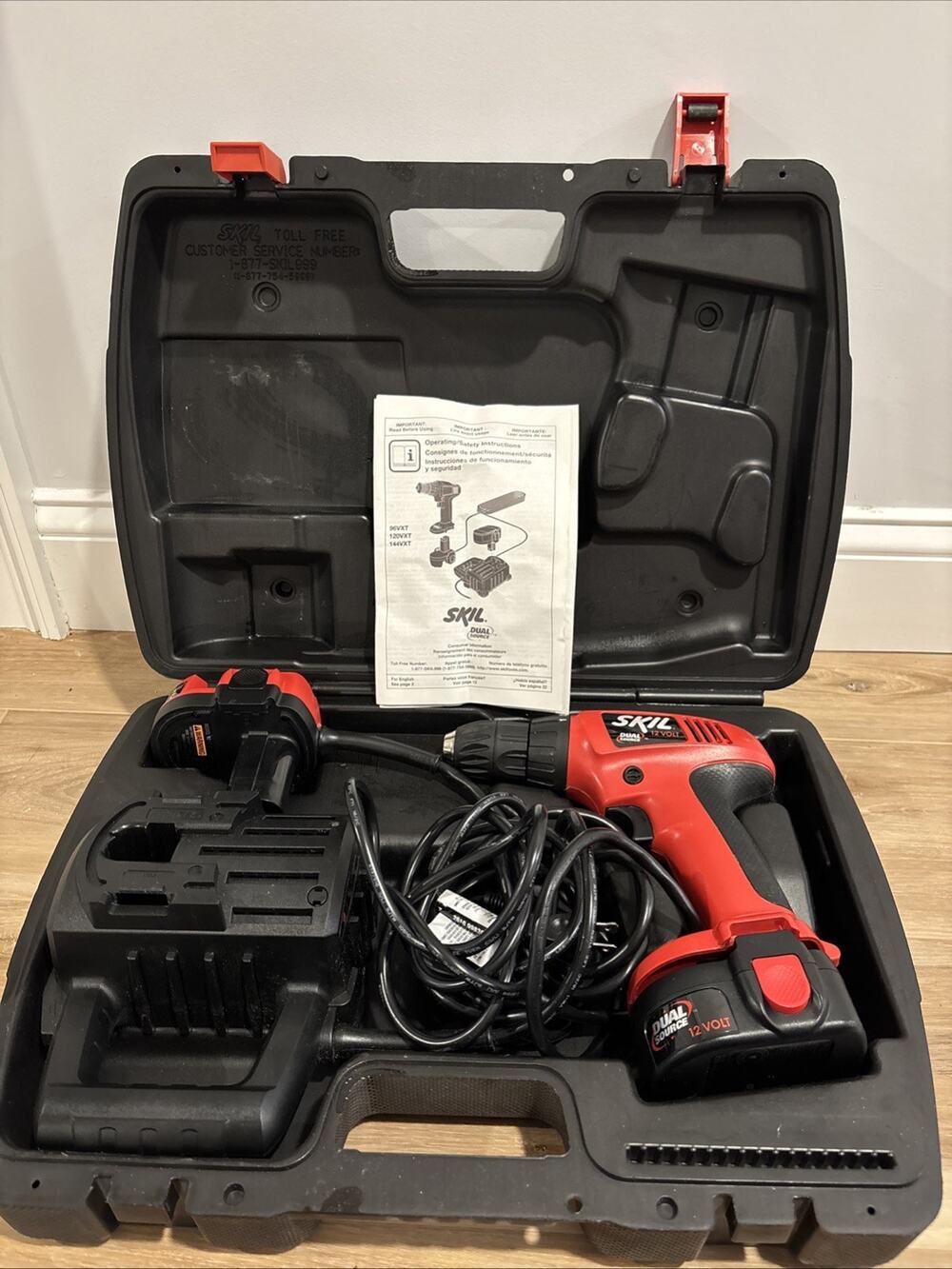 Skil Cordless Drill 3/8 12V w/Battery, Charger, Corded Back-up & Case Working